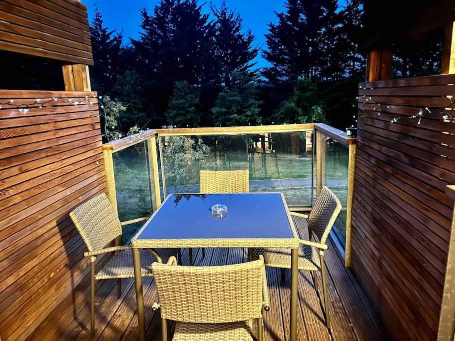 Brownberry Tree Serviced Apartment CBG Exterior foto